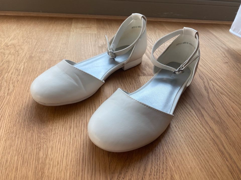 Kommunion Schuhe Ballerina Weiß Gr. 35 in Grafing bei München