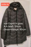 Jacke mit Kapuze in grau in Größe 44 Bochum - Bochum-Wattenscheid Vorschau