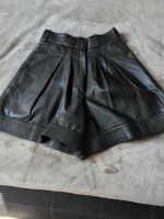 Lederhose / kurze Hose schwarz Größe 36 Bayern - Oberndorf am Lech Vorschau