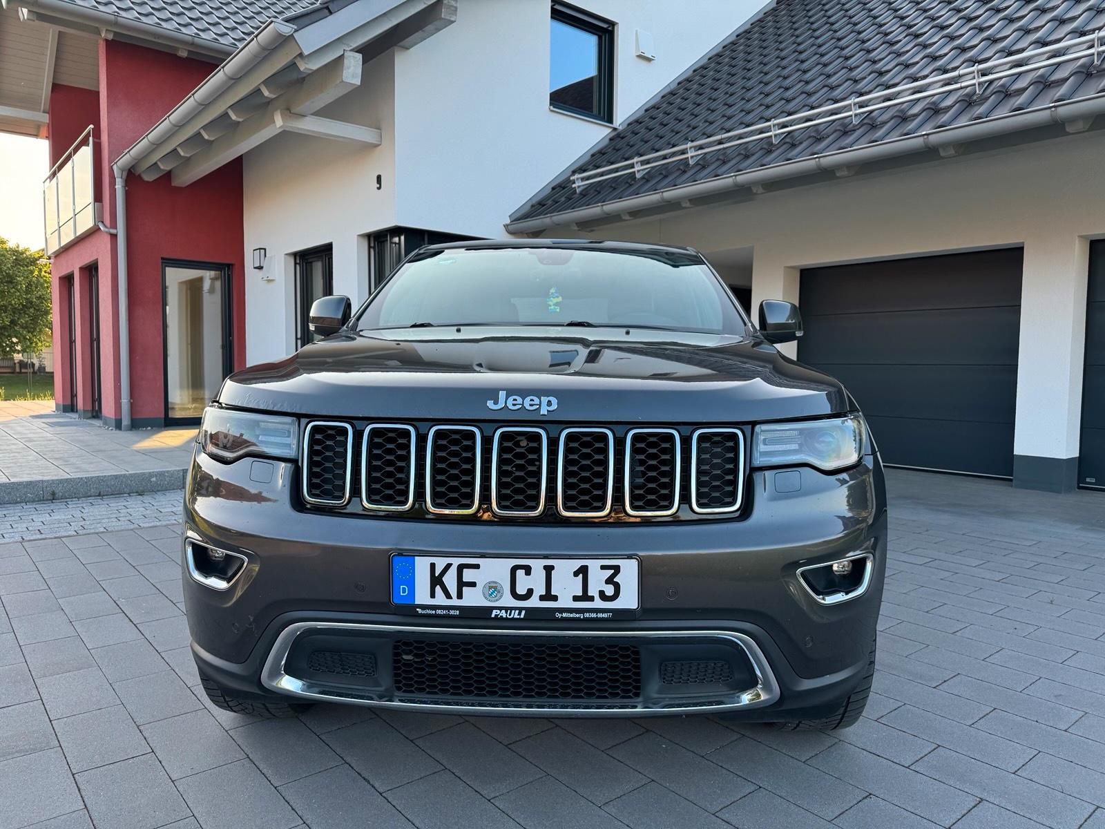 Abbildung des Autos Chesler Grand Cherokee 3…