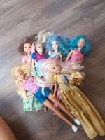 6 Barbies mit kleidung Dresden - Laubegast Vorschau