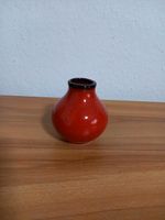 Kleine Vase rot Nr. 4485 Höhe ca. 8 cm Niedersachsen - Oetzen Vorschau