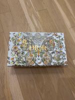 Christian Dior Box / Karton / Paket „Winter Edition“ Neuhausen-Nymphenburg - Neuhausen Vorschau