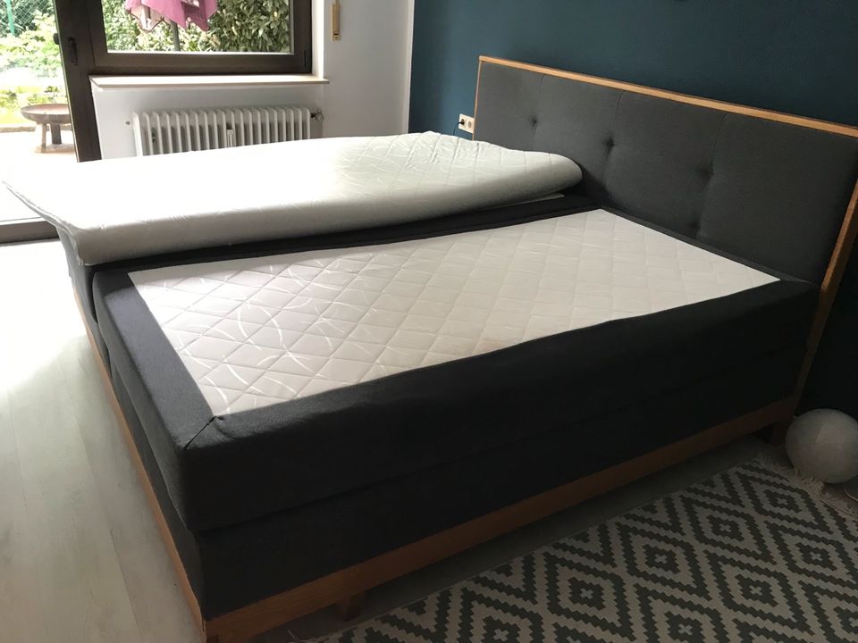 Boxspringbett in Freiburg im Breisgau