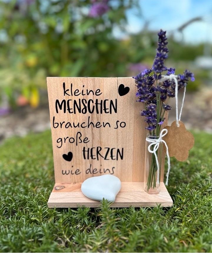 Deko Geschenk Erzieherin Lehrerin Aufsteller, Herz, Vase in Willingshausen