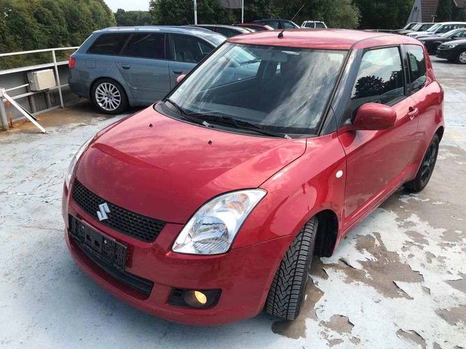 Suzuki Swift 1.3 GS / GLX wenig KM !! GUTER ZUSTAND !!! in Essen