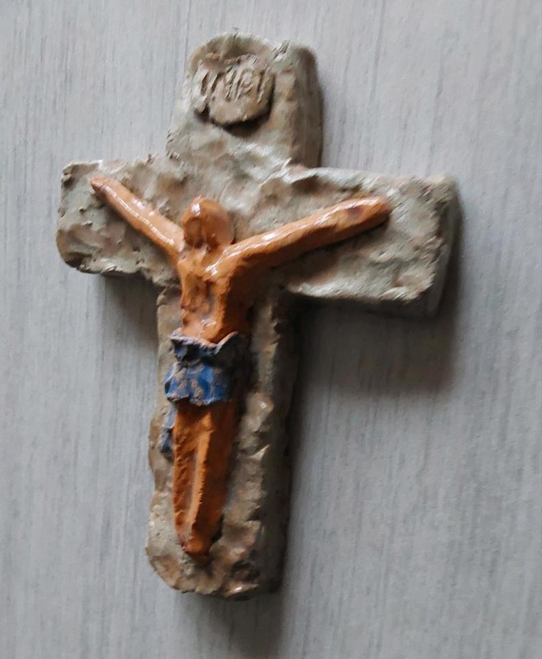 Kirchendekoration, christliches, religiösen Kreuz aus Ton in Marktzeuln