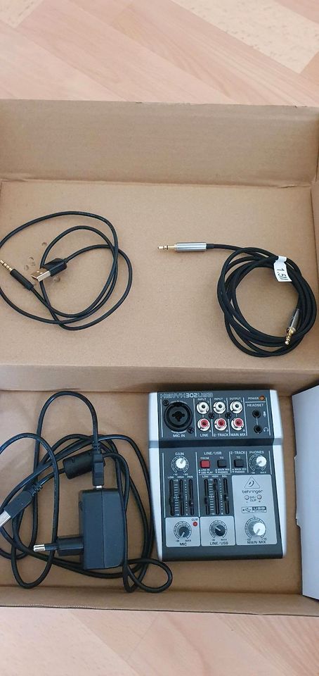 Behringer Xenyx 302 USB Mixer in Landshut