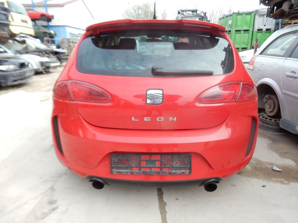 Seat Leon 1P Ersatzteileträger BVY JYL LS3H Rojo Emocion VN9208 in Heilsbronn