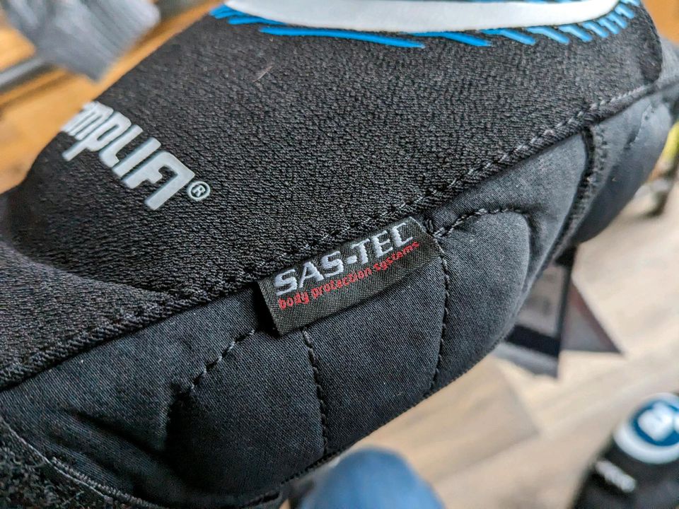 Amplifi Salvo Joint Knee Zip Grau, Protektor, Größe M NEU in Kirchlengern