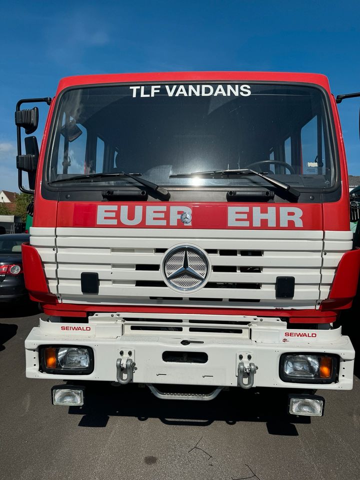 Mercedes 1627, ehemalige österreichische Feuerwehr, große DoKa in Minden