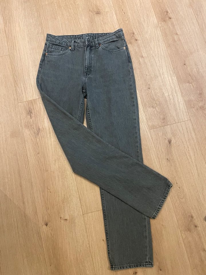 Monki Jeans Neu grau schwarz Yara 28/32 mid waist in Beckum