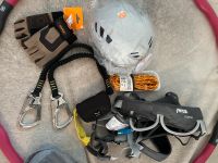 Kletter set Helm, hüftgurt, Handschuhe M Neu Salewa,petzl Nordrhein-Westfalen - Detmold Vorschau