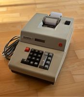 Vintage Olympia Rechenmaschine 60er Retro Niedersachsen - Wedemark Vorschau