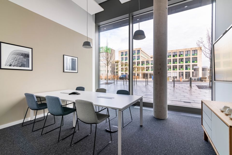 All-inclusive-Zugang zu professionellen Büroräumen für 2 Personen 10 sqm  in Regus Basler Strasse in Bad Homburg