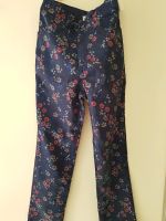 Hose Satin glänzend H&M 128 Blumen Kr. Altötting - Burghausen Vorschau