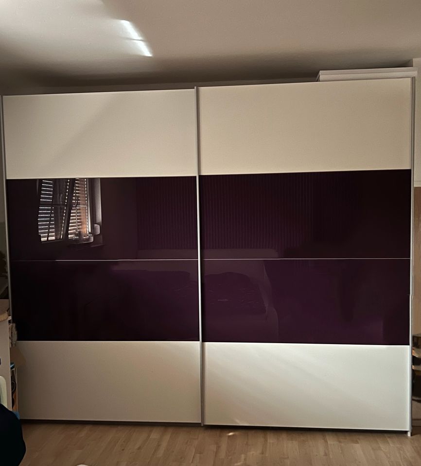 Kleiderschrank 270x230x60cm in Helbra