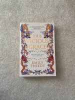 WIE NEU This Vicious Grace Emily Thiede englisch Fantasybuch Buch Nordrhein-Westfalen - Herford Vorschau