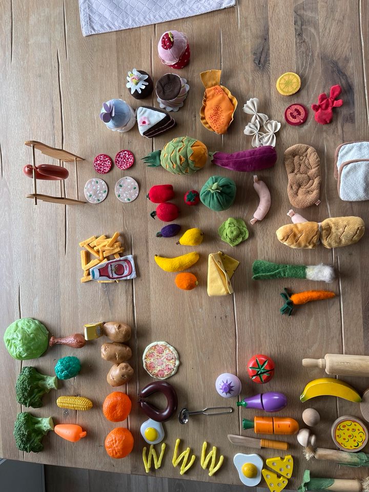 Haba Obst Gemüse Filz Kuchen Kaufladen Spielzeug in Burgstetten