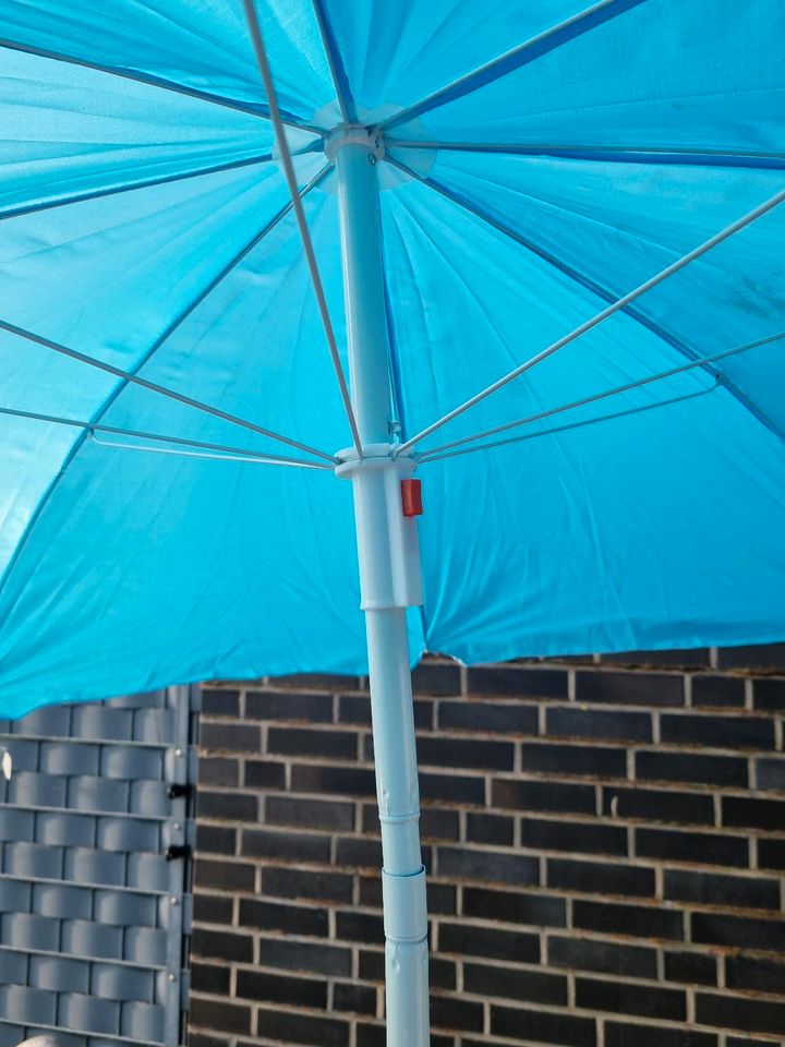 Sonnenschirm OHNE Ständer 2 Stück blau Höhe 195 Durchmesser 175 in Bocholt