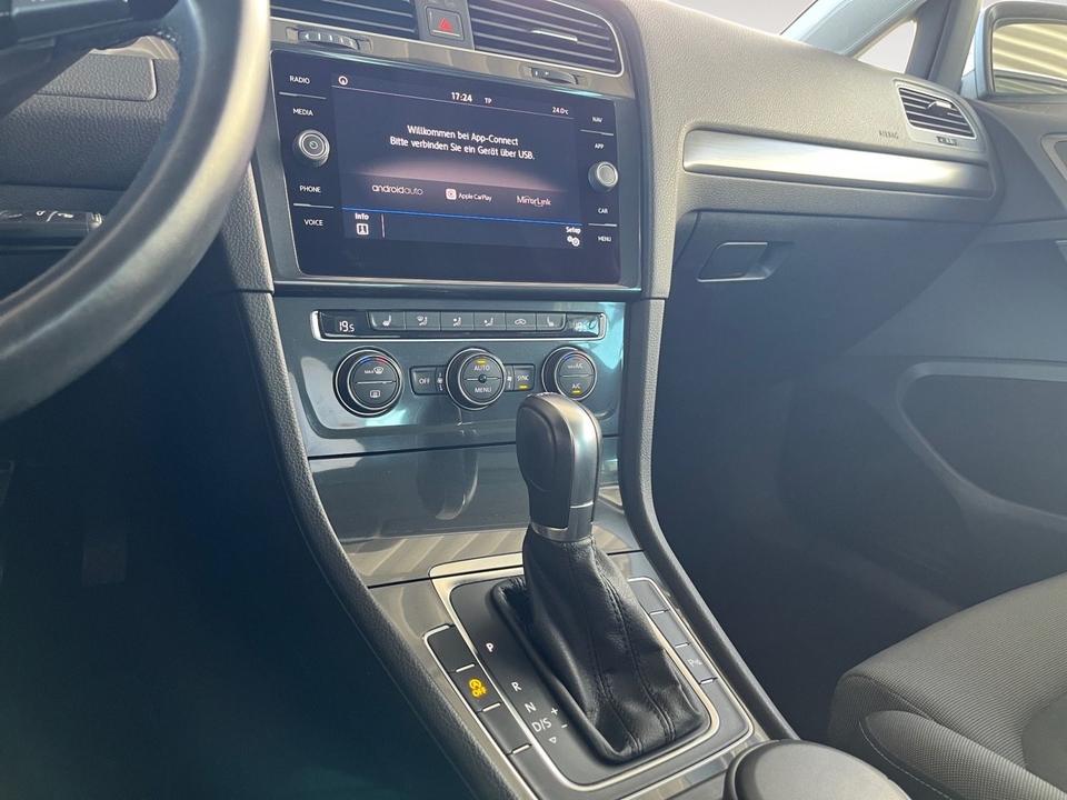 Volkswagen Golf VII Variant 1.6 TDIComfortline NAVI*CARPLAY in Dormagen