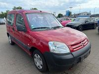 Citroën Berlingo 1.4 First Kombi/anhängerkupplung/TÜV Frankfurt am Main - Riederwald Vorschau