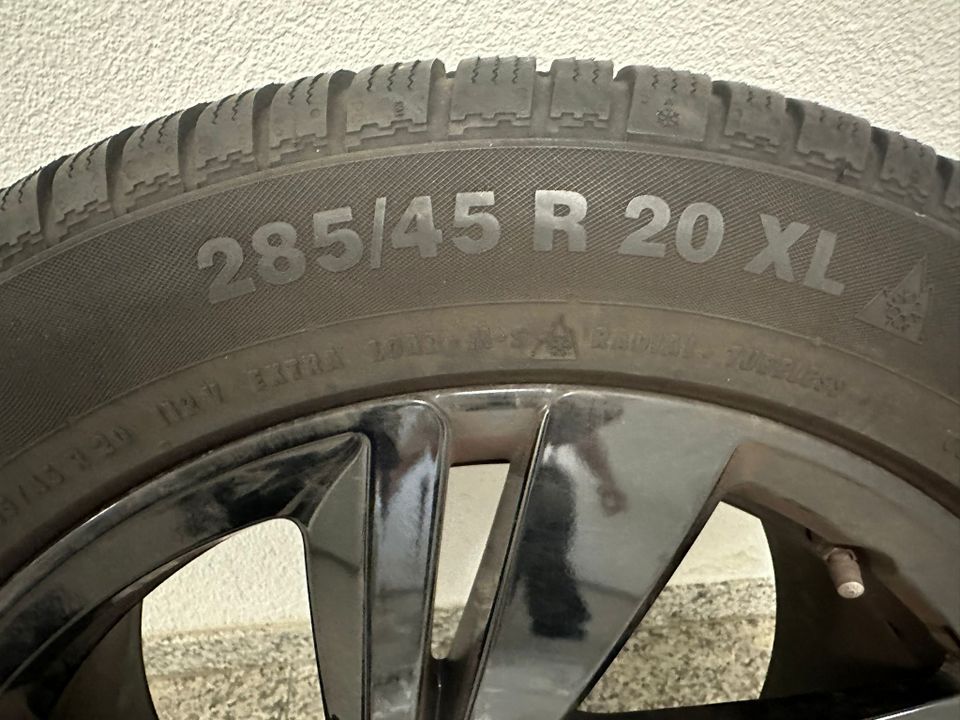 4 Winterräder 285/45/R20XL für VW Touareg auf ALU schwarz wie neu in Schopfheim