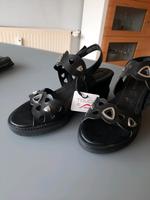 Schuhe, schwarz Gr. 38 tamaris NEU mit EtikettPlateau Hessen - Kaufungen Vorschau
