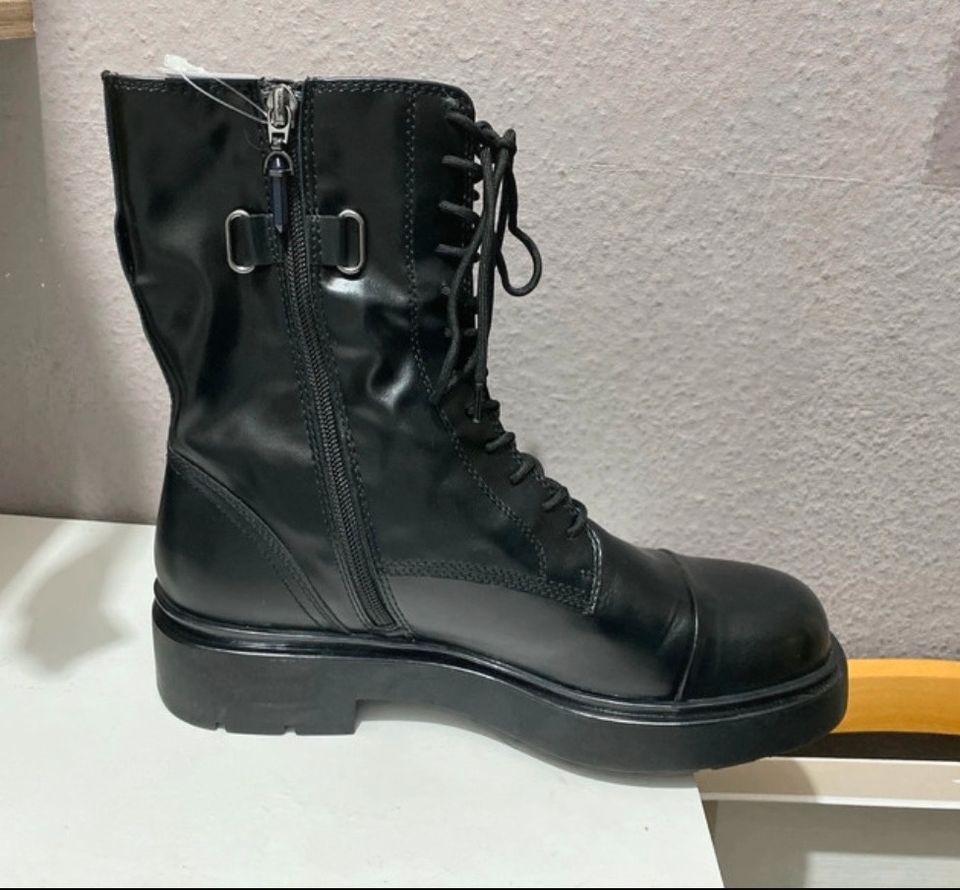 Tamaris Damenstiefel mit Tasche Boots, schwarz, Größe 41 NEU in Nürnberg (Mittelfr)