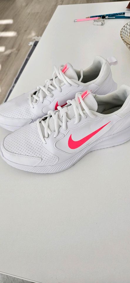 Sport schuhe nike 42 in Flensburg