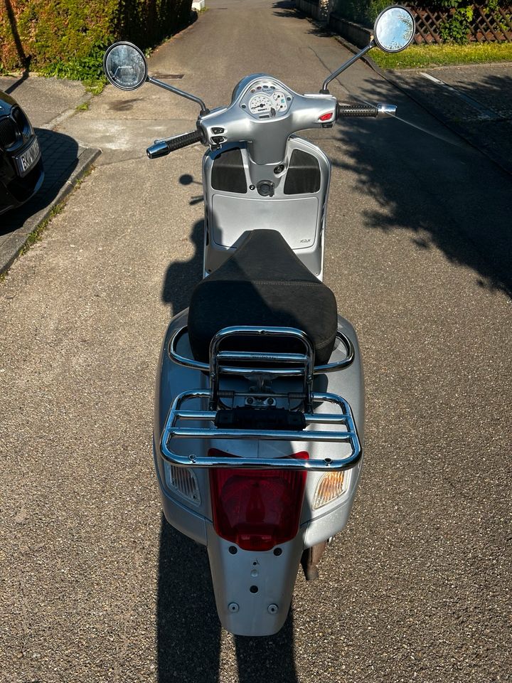 Vespa 125 GTS in Allmersbach