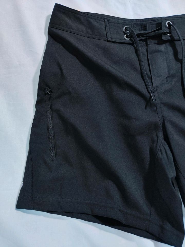 Badehose Badeshorts schwarz Gr. M Neu in Ravensburg