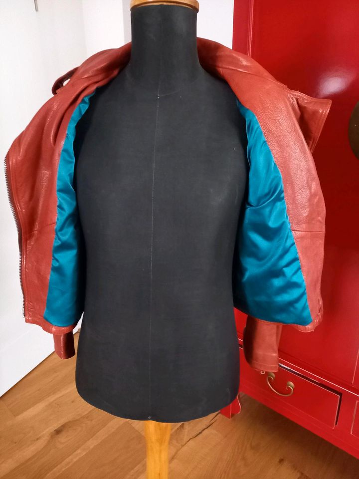 Coole rote Lederjacke- MPD Box in Neumarkt i.d.OPf.