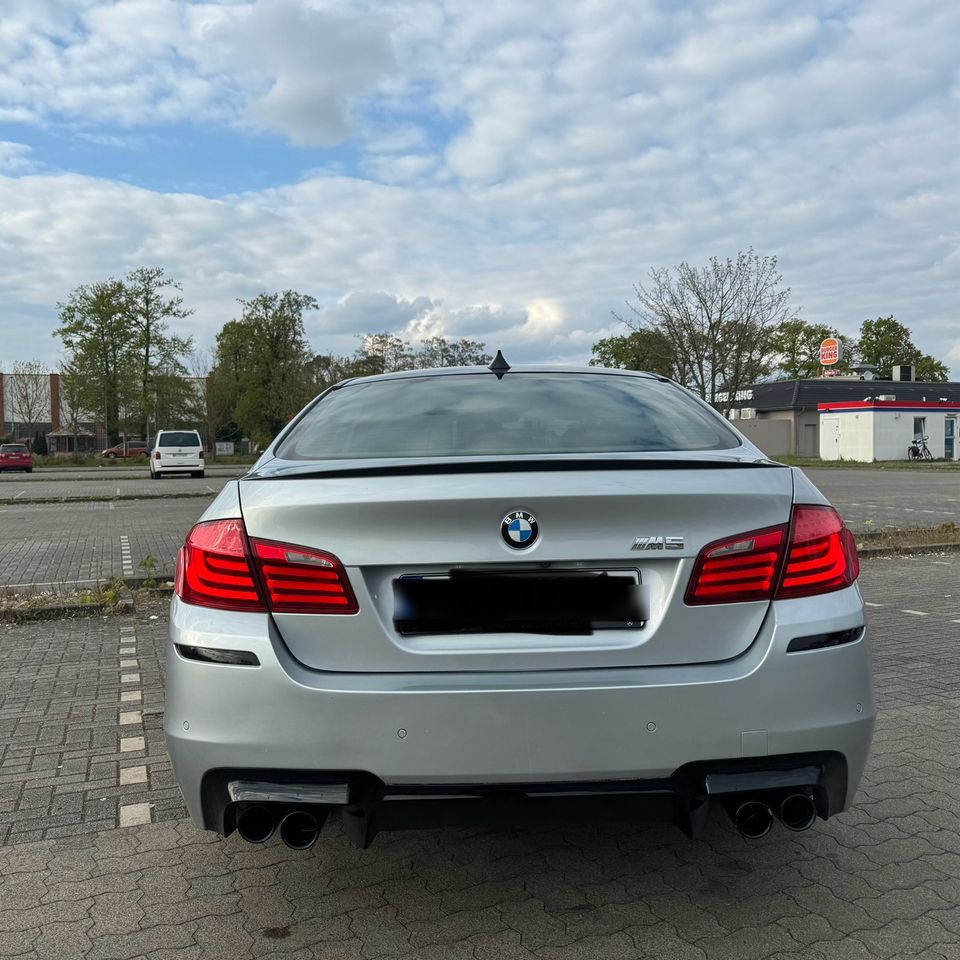 Bmw M5 F10 in Gifhorn