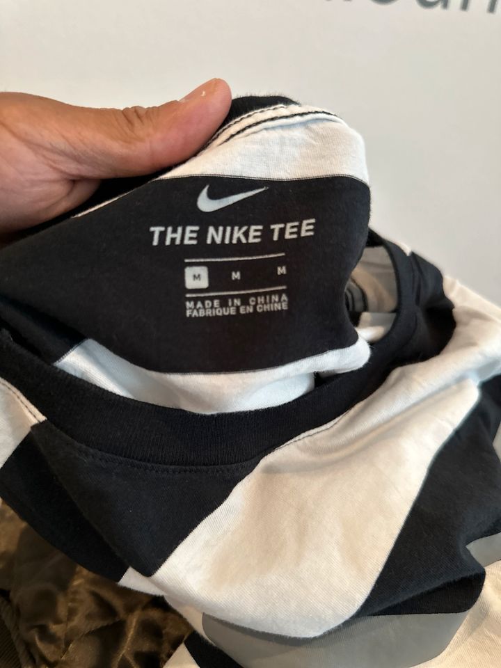 Nike Shirt Tee Dri-fit M in Langenfeld