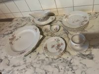 Jugendstil florales Geschirr Service Goldrand 16x Porzellan Kr. München - Ismaning Vorschau