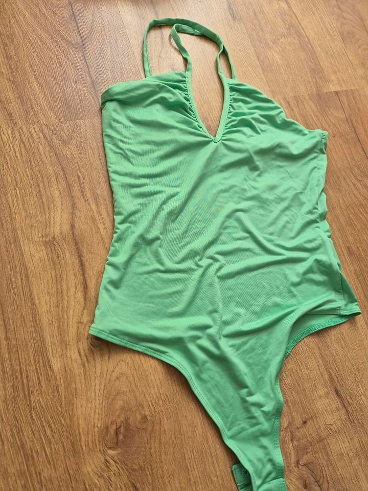 Damen Body top satin Optik in Offenbach