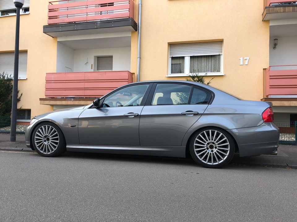 BMW E90 318i in Homburg