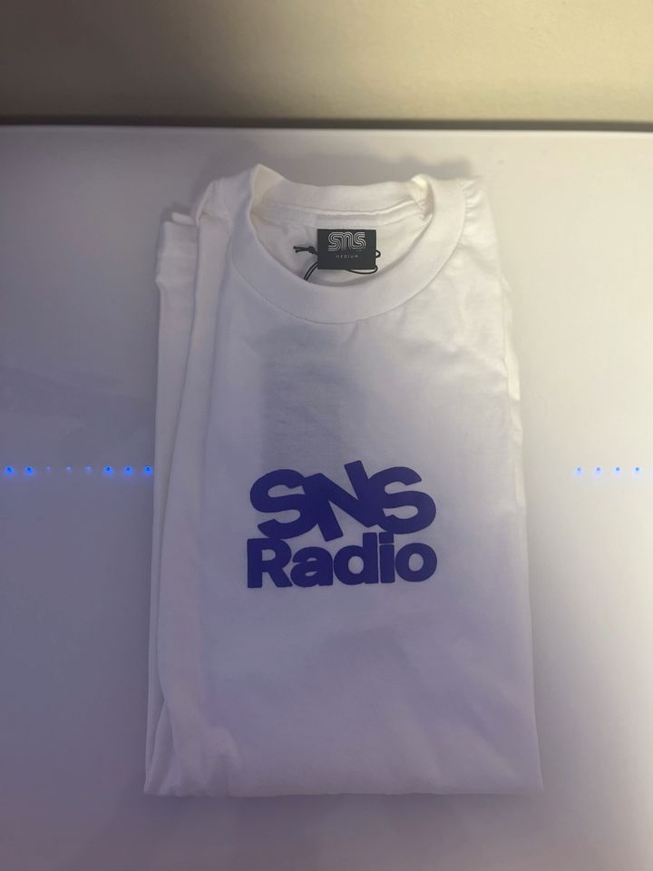 SNS Radio Tshirt Shirt M T-Shirt in Ainring