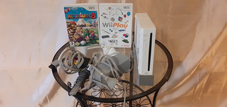 Wii Konsole mit 2 Spielen in Regensburg