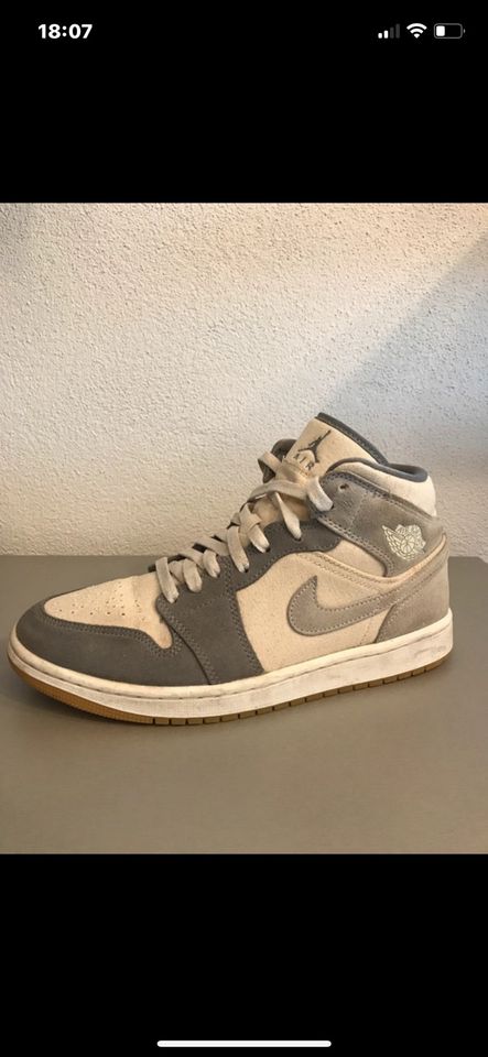 Nike Air Jordan 1 MID SE, Deadstock!, Gr. 8,5/42, (66) in Neu-Bamberg