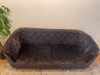 Chesterfield Sofa ✅  Samt grau ✅ neuwertiger Zustand Baden-Württemberg - Keltern Vorschau