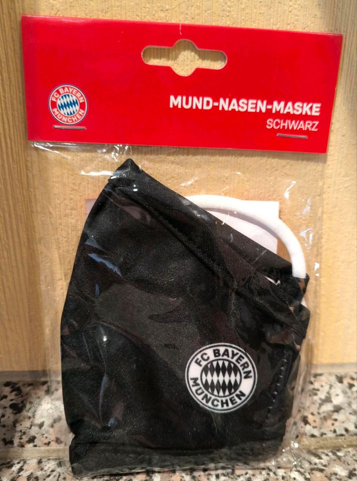 FC BAYERN MÜNCHEN MASKE in Nidda