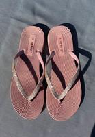 2x Flip-Flops * Spirit * Massage-Sohle * 39 * rosa & schwarz Hessen - Nidderau Vorschau
