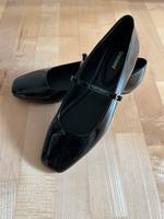Riemchen-Ballerina / Gr 40 / Schwarz Lack / NEU Hessen - Dreieich Vorschau