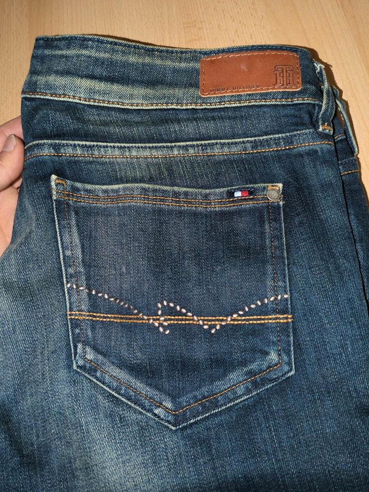 Jeans Tommy Hilfiger 30-34 slim fit, top Zustand in Walldorf