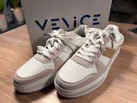 Herren VENICE Sneaker Gr. 46 - NEU OVP - Weiß Beige - ungetragen Kiel - Hassee-Vieburg Vorschau
