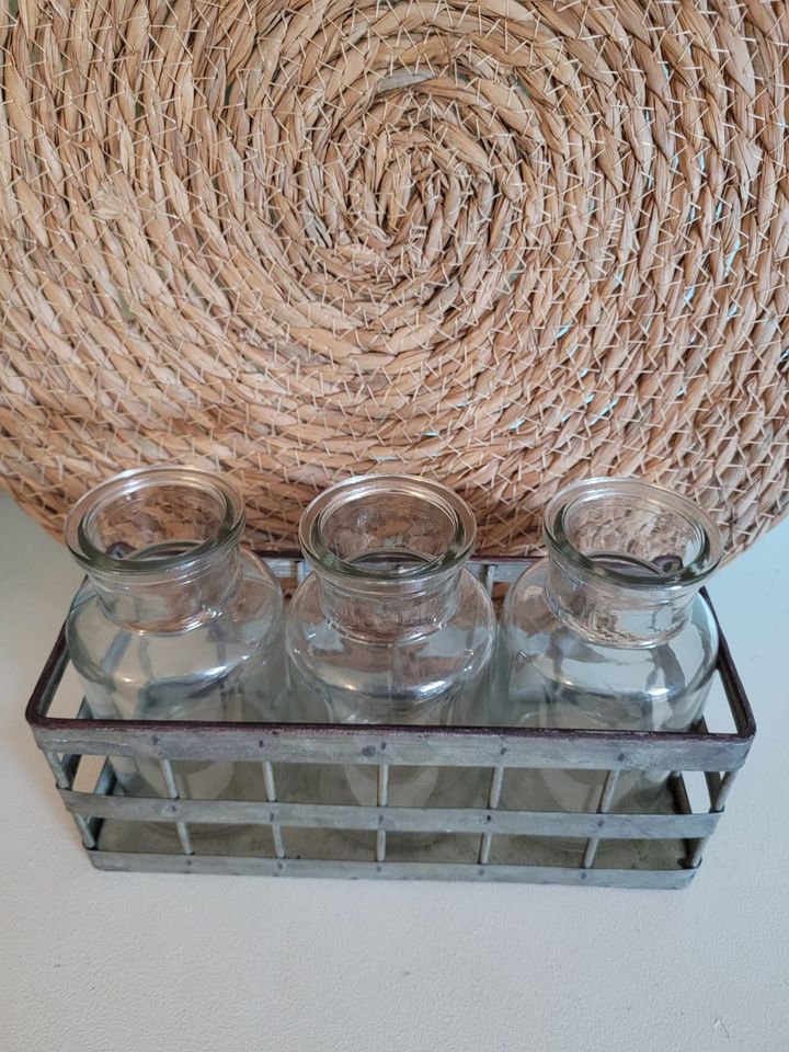 SALE: 5 Stück Trägersets aus Zink mit je 3 Flaschen/Vasen a. Glas in Augustdorf