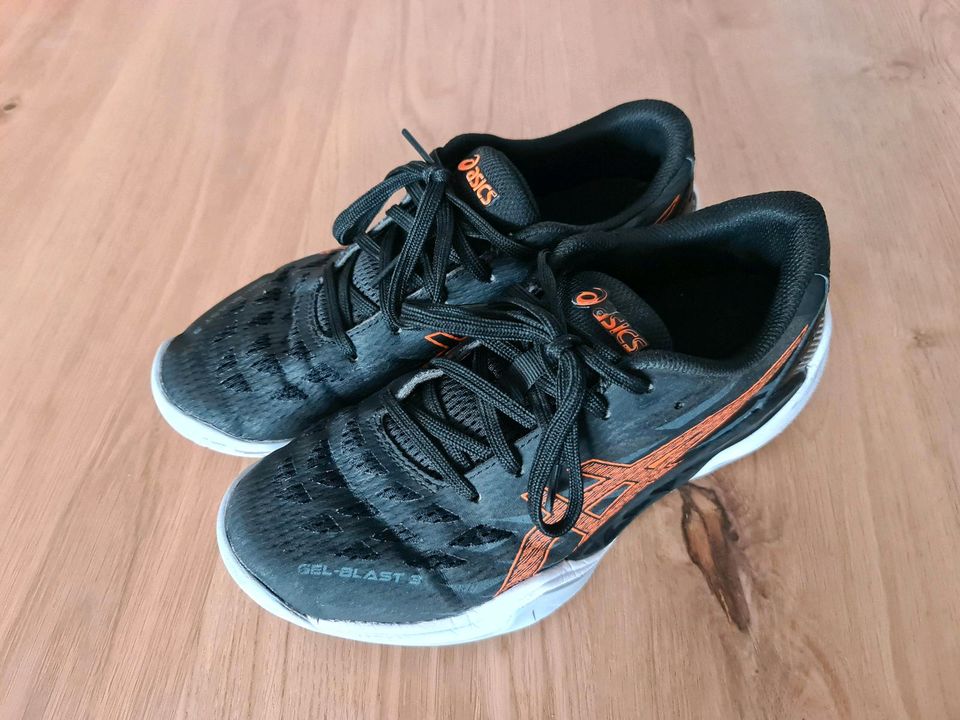 Asics Handballschuhe Hallenschuhe Gel Blast Gr. 38 in Hermsdorf