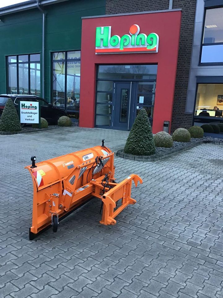 Saphir Schneeschild Uni 220 Radlader Hoflader in Bakum